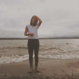 Meet your Posher, Abbe